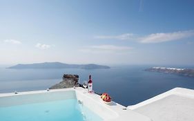Anemos Cave Suites